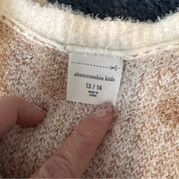 Abercrombie Kids cardigan - Picture 2 of 2